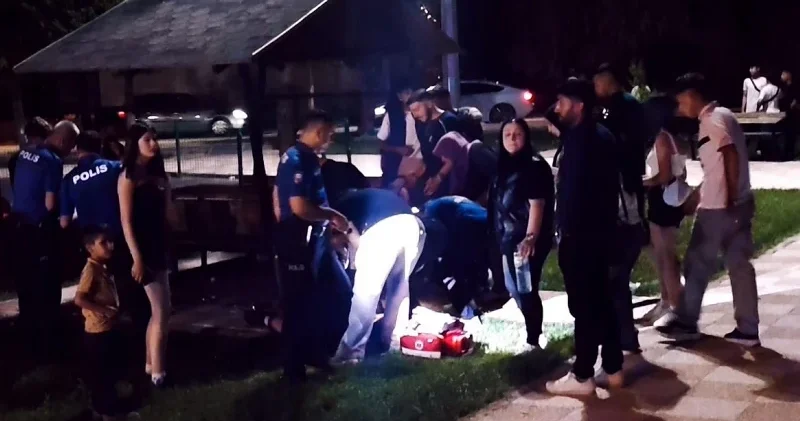 Parkta kanlı ve biber gazlı saldırı: 17 yaşındaki genç ağır yaralandı Aksaray Haberleri