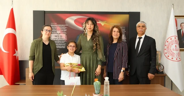 Gölbaşı Tek İlkokulu öğrencisi, Sıfır Atık Yarışmasında Türkiye ikincisi oldu Ankara Haberleri