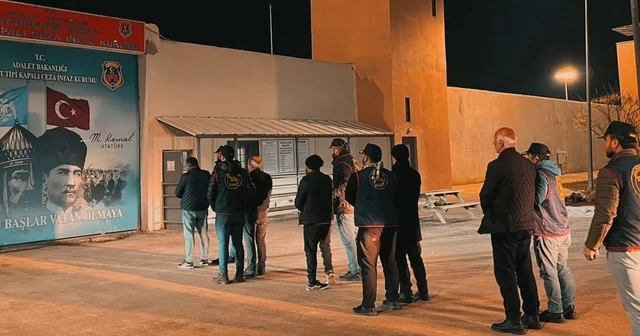 11 yıl önce işlenen cinayetin davasında 6 sanıktan 2 sine tahliye Diyarbakır Haberleri