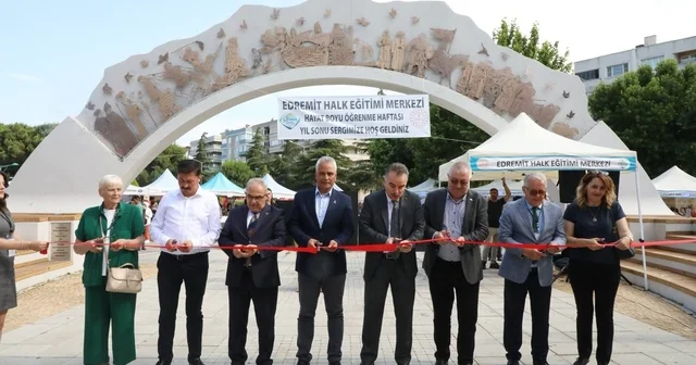Edremit te hayat boyu öğrenme coşkusu Yıl sonu sergisi Faruk Serpil Parkı nda açıldı Balıkesir Haberleri
