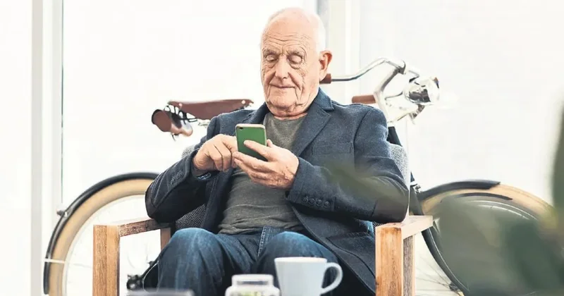 Uzun yaşam için telefonu bırakıp sosyalleşin