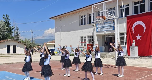 Göynücek te öğrenciler yaz tatili öncesi şenlikte buluştu Amasya Haberleri