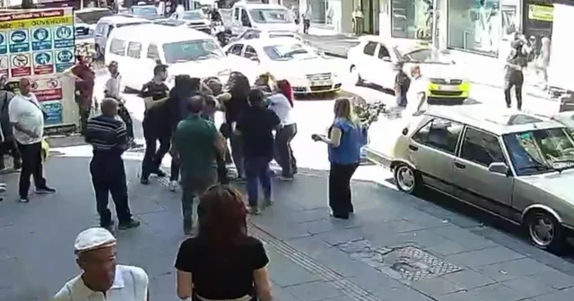 Kaza sonrası çıkan kavgada ortalık savaş alanına döndü: Kadın sürücüyü böyle darp etti Zonguldak Haberleri Habertürk Yerel Haberler
