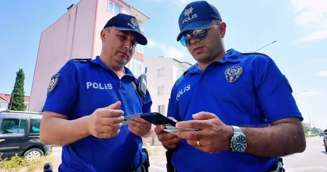 Tekirdağ da 3 günde 11 bin 587 kişi sorgulandı Tekirdağ polisinden eş zamanlı huzur uygulaması Tekirdağ genelinde geniş çaplı denetim: 205 kişiye adli ve idari işlem Tekirdağ Haberleri Habertürk Yerel Haberler