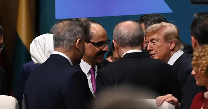 Trump doğrudan Erdoğan ın yanına gitti! İşte 4 lü mini zirvede konuşulanlar