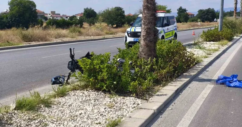 Ağaca çarpan motosikletin sürücüsü yaşam mücadelesini kaybetti