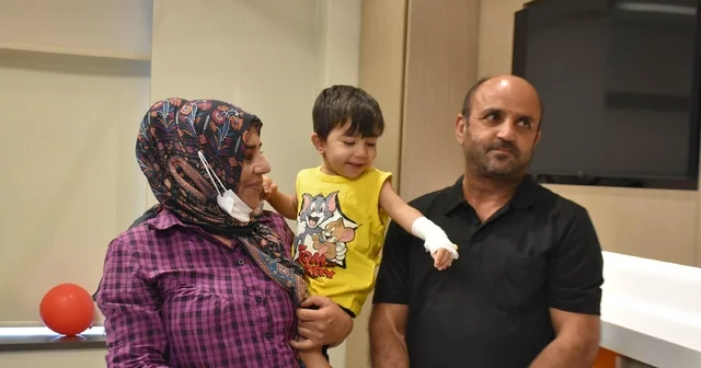 2 çocuğunu aynı hastalıktan kaybeden anne, böbreğiyle oğlu Doruk a hayat verdi İzmir Haberleri Habertürk Yerel Haberler