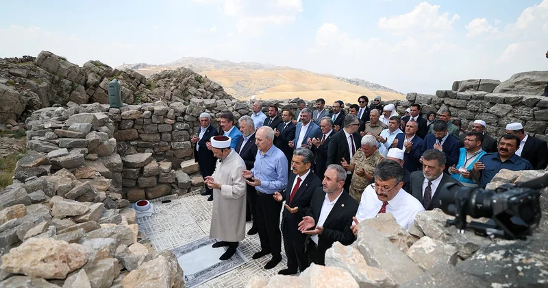 Cudi’de kahramanlar sayesinde namaz kılınıyor Sözcü Gazetesi