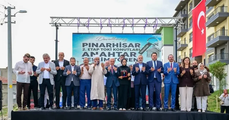 Pınarhisar da TOKİ sevinci: Anahtarlar hak sahiplerine teslim edildi