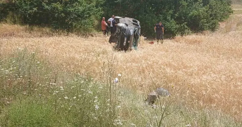Tokat’ta kontrolden çıkan hafif ticari araç takla attı