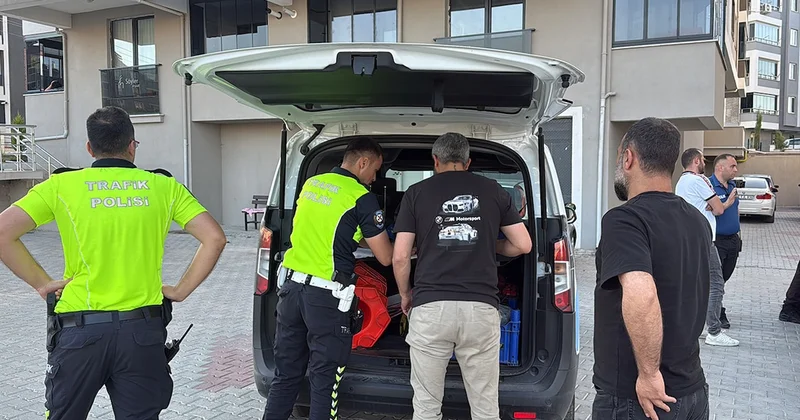 Polisin ‘dur’ ihtarına uymayan alkollü sürücüye kesilen ceza dudak uçuklattı Sözcü Gazetesi