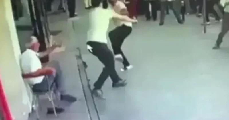 Otogarda bıçaklı kavga: 2 yaralı, 1 gözaltı