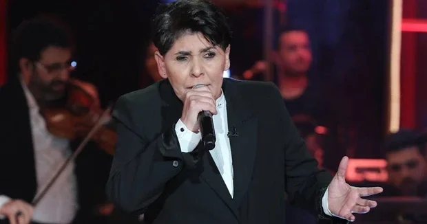 Son dakika... Şarkıcı Cansever tedavi gördüğü hastanede hayatını kaybetti