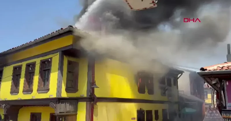 Eskişehir de kafede yangın! 9 kişi dumandan etkilendi