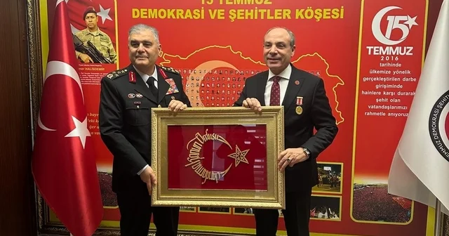 Orgeneral Çardakçı dan 15 Temmuz Demokrasi Şehitleri, Gazileri ve Terör Mağdurları Derneğine ziyaret Diyarbakır Haberleri Habertürk Yerel Haberler