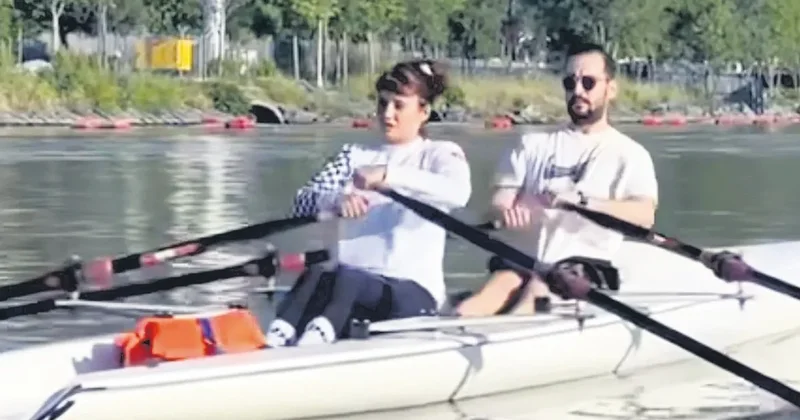 Boğaz’da kürek mesaisi