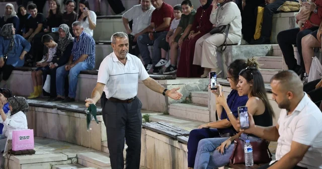 İnşaatçı ustasının Halayı bırakma vasiyetini 54 yıldır oynayarak yaşatıyor Elazığ Haberleri Habertürk Yerel Haberler