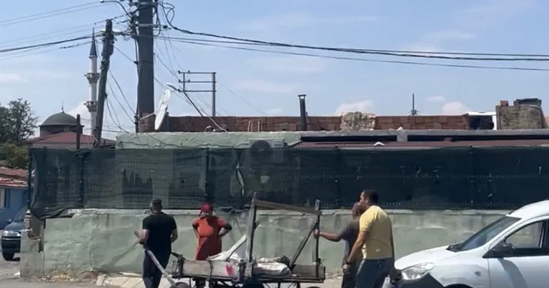 Bir anda hızlanan at arabası hafif ticari araçla çarpıştı: 2 yaralı