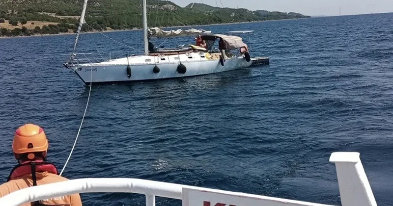 Çanakkale de sürüklenen tekne kurtarıldı