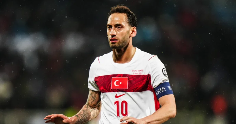 Hakan Çalhanoğlu dan transfer açıklaması!