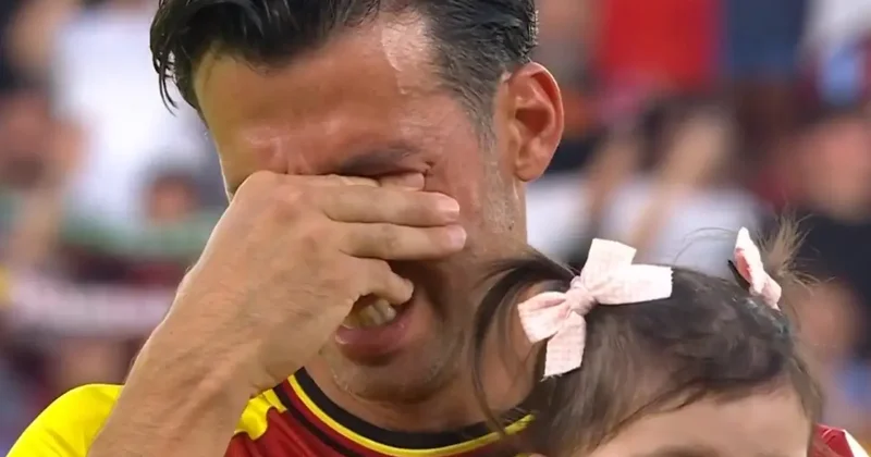 İsmail Köybaşı, futbolculuk kariyerine gözyaşlarıyla veda etti!
