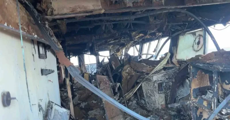 Dron saldırısına uğrayan geminin içi görüntülendi: Hasarın boyutu ortaya çıktı