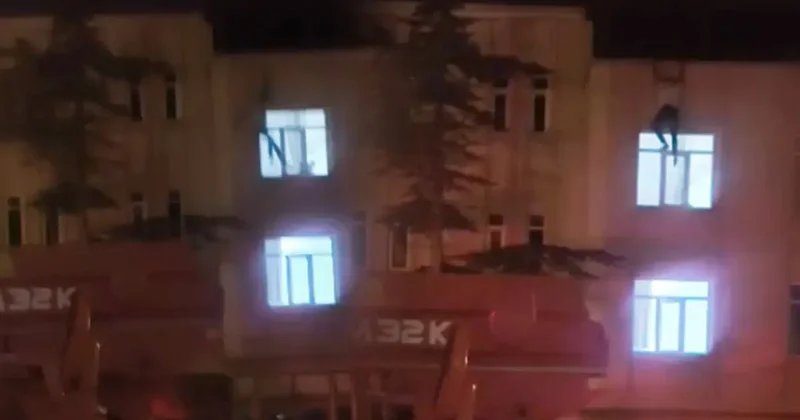 Yer: Aksaray! Evine çatıdan girmeye çalıştı, metrelerce yükseklikten böyle düştü