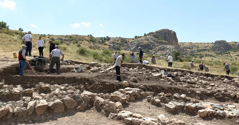 Hattuşa nın 8 bin yıllık geçmişini 5 ülkeden 55 bilim insanı araştırıyor