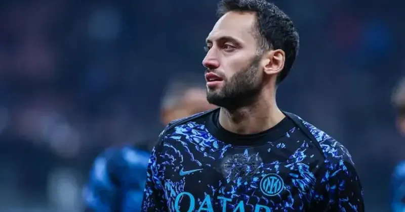 Fenerbahçe ile anlaştığı iddia edilmişti! Hakan Çalhanoğlu ndan geleceği hakkında açıklama