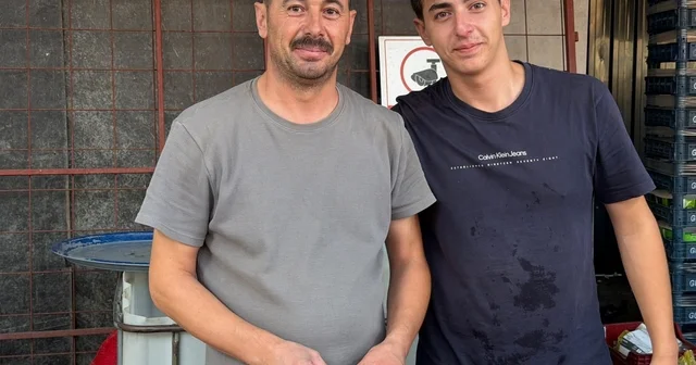 Dededen babaya, babadan oğula: 3 kuşaklık pazarcılık geleneği Ata yadigarı tezgah baba ile oğula ekmek kapısı oldu 2 saat uykuyla sabah 8 de buraya geliyorum Bolu Haberleri Habertürk Yerel Haberler