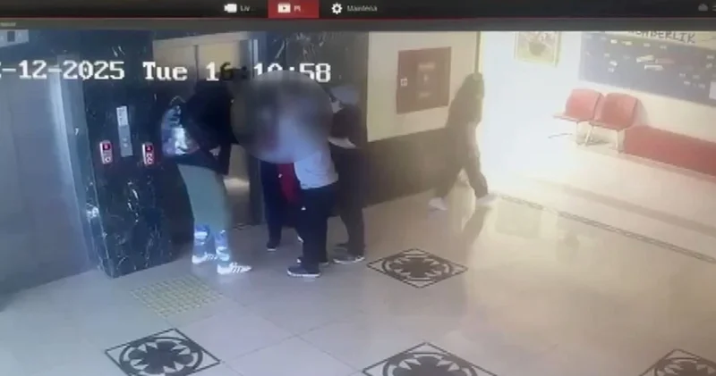 Özel okulda öğrencinin koluna kapı kolu saplandı Son dakika haberleri