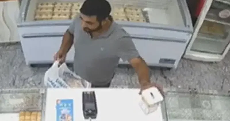 Esenler’de tatlıcı dükkanından sadaka kutusunu çalan şüpheli kamerada