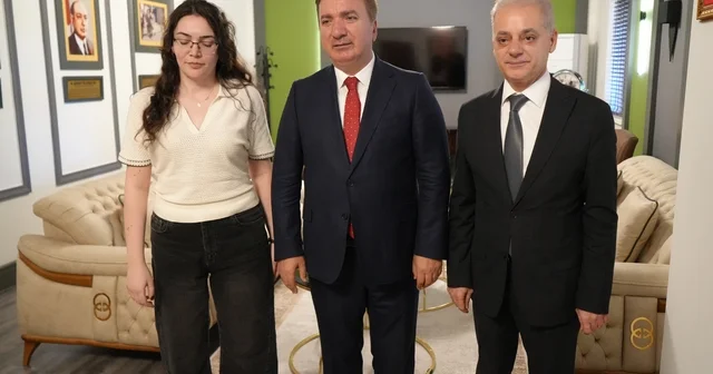 Silahlı saldırıda bacağını kaybetmişti: Şimdi başhekim oldu Dr. Nida Nur Nergiz Erzincan 112 ye başhekim oldu Erzincan Haberleri Habertürk Yerel Haberler
