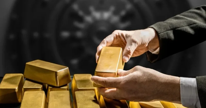 Altında hedef 5 bin dolar! Gram altın kaç TL olacak? Bankacılık devinden ağırlığını artır tavsiyesi