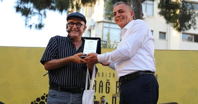 Başkan Şimşek: Hedefimiz Bağ Bozumu Şenliği ni uluslararası düzeye taşımak Şehzadeler de Bağ Bozumu Şenliği sürüyor Manisa Haberleri Habertürk Yerel Haberler