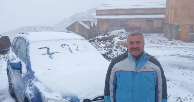 Rize haberleri Tahpur Yaylası beyaza büründü! Vatandaş hazırlıksız yakalandı 08 Eylül 2026