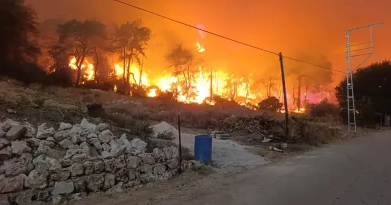 Akdeniz yanıyor! Antalya, Mersin ve Adana da zamanla yarışılıyor! Sözcü Gazetesi