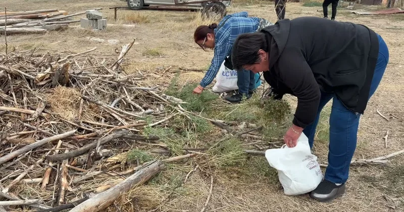 Yozgat ta 60 liradan satılan üzerlikten tütsü yapan Karaca, Un Pazarı esnafını tütsüledi