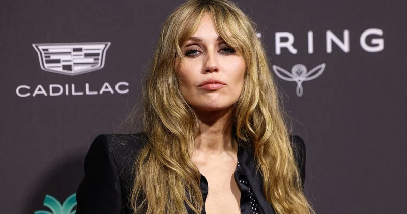 Miley Cyrus büyük başarısızlığıyla tarih yazdı
