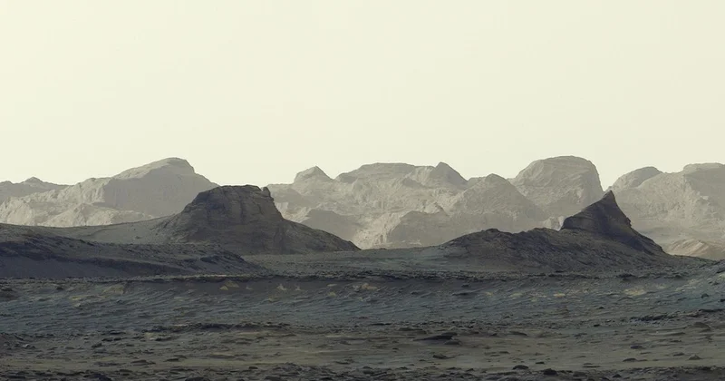 NASA nın Curiosity aracı Mars ta çarpıcı bir şafak fotoğrafı çekti