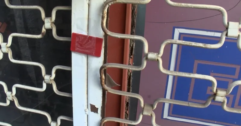 Maltepe deki çöküşün ardından belediye harekete geçti: Aynı sokakta 2 bina boşaltılıyor