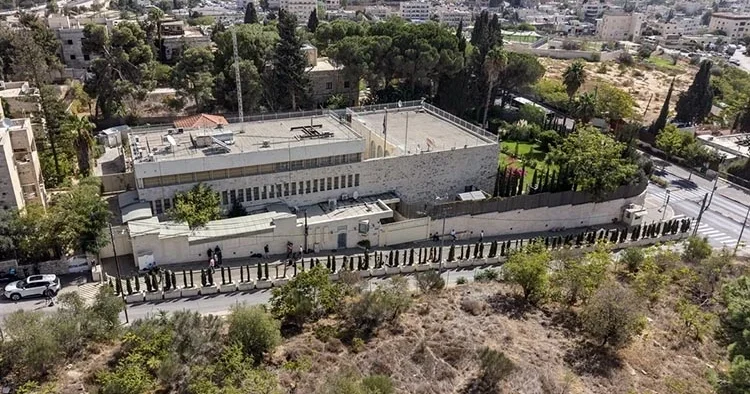 İsrail den İngiltere ye kritik hamle! Konsolosluk faaliyetleri sona erdi