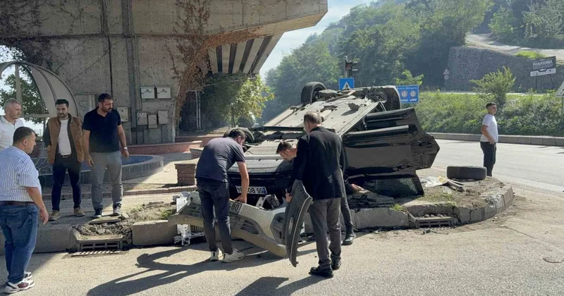 Samsun Canik te 2,6 milyon liraya yeni alınan otomobile araç çarptı, 1 kişi yaralandı