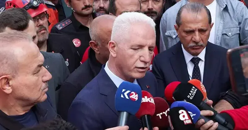 Vali Gül: Birinci önceliğimiz mevcut binanın içerisindeki üç kişiye ulaşmak