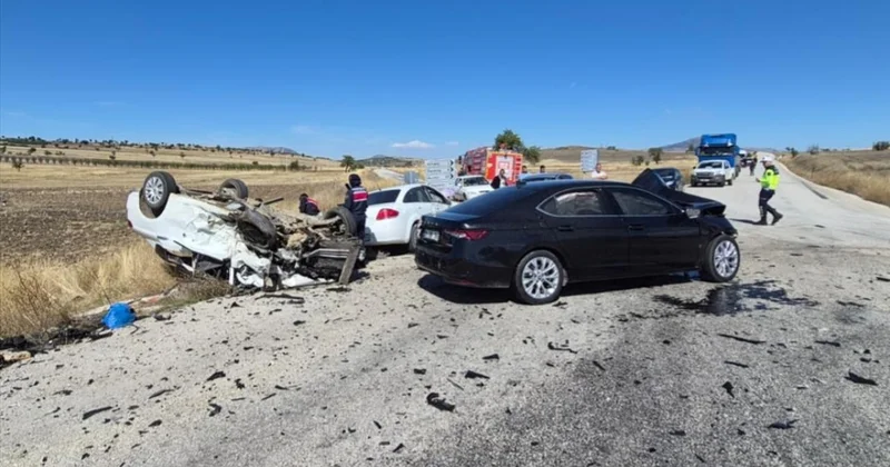 Burdur da zincirleme trafik kazası: 1 ölü, 4 yaralı