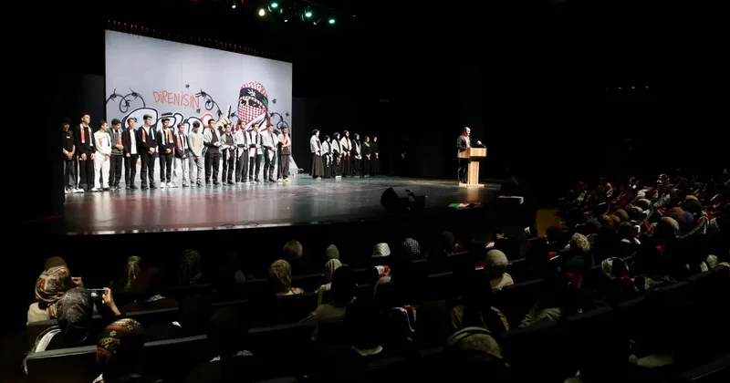 Konya da Gazze için duygusal gece! Öğrenciler şiirlerle direnişi anlattı