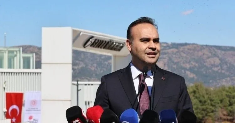 Bakan Kacır, Türk ve yabancı astronotlar ile Salda Gölü’nde bilim merkezi açtı