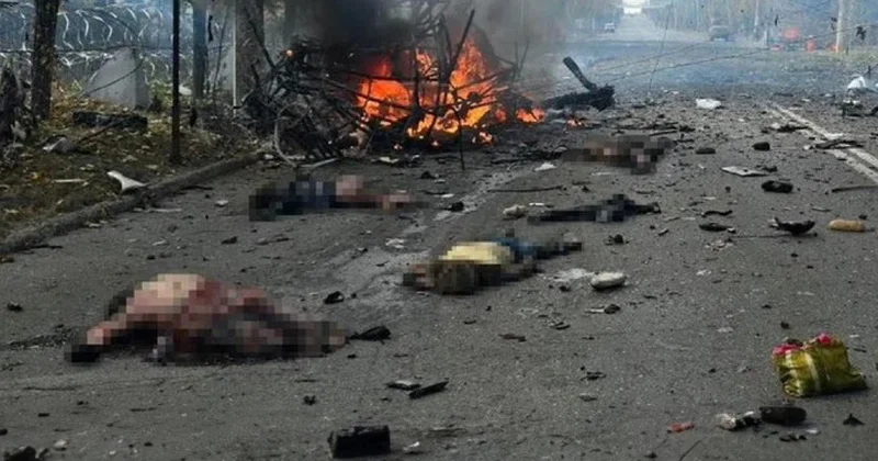 Rusya, Ukrayna da sivilleri taşıyan yolcu otobüslerini vurdu! 33 kişi hayatını kaybetti