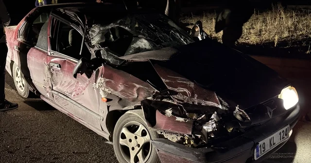 Çorum da traktörle çarpışan otomobildeki 2 kişi yaralandı Çorum Haber Habertürk Yerel Haberler