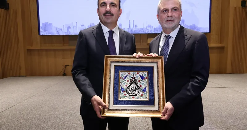 TDBB de bayrak değişimi: Uğur İbrahim Altay görevi Fırat Görgel e devretti